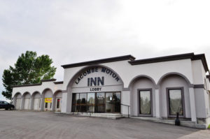 Lacombe Motor Inn